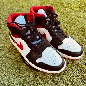 Nike Air Jordan 1 Mid Sneakers – Men’s US 9 – Black / White / Red